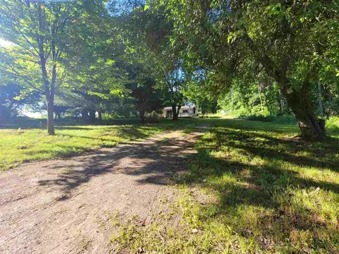 1560 E Pakes, Stanton, MI 48888 photo 9