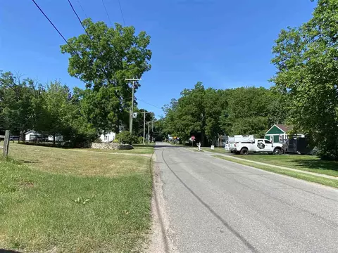 34 E Washington, Newaygo, MI 49337 photo 7
