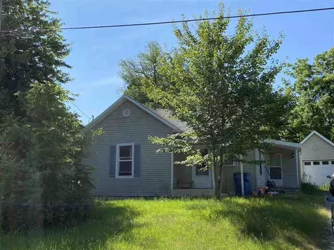 34 E Washington, Newaygo, MI 49337 photo 1
