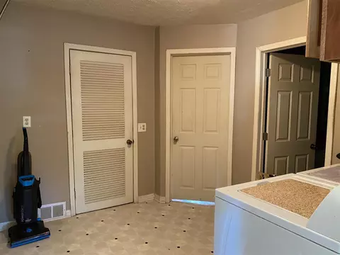 34 E Washington, Newaygo, MI 49337 photo 10