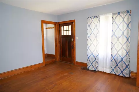 301 W High, Jackson, MI 49203 photo 2