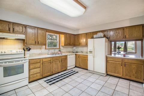 9520 Bunkerhill Rd, Jackson, MI 49201 photo 17