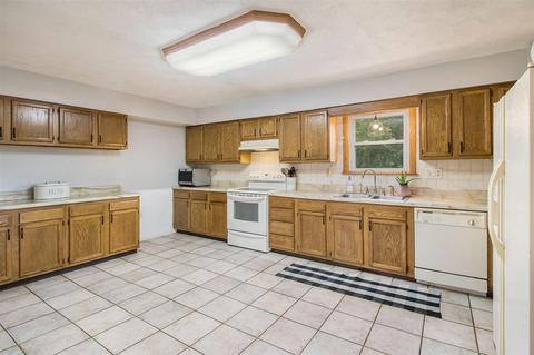 9520 Bunkerhill Rd, Jackson, MI 49201 photo 16