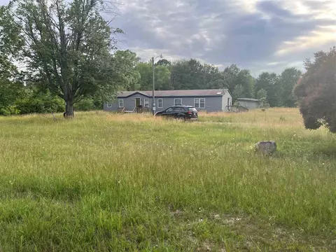32598 Orchard, Covert, MI 49043 photo 4