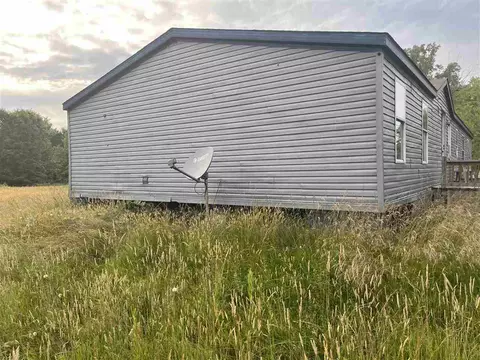32598 Orchard, Covert, MI 49043 photo 5
