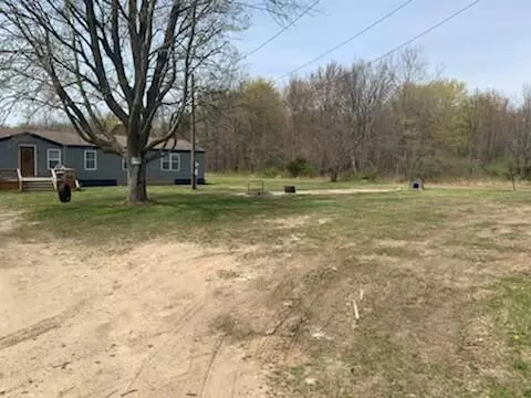 32598 Orchard, Covert, MI 49043 photo 11