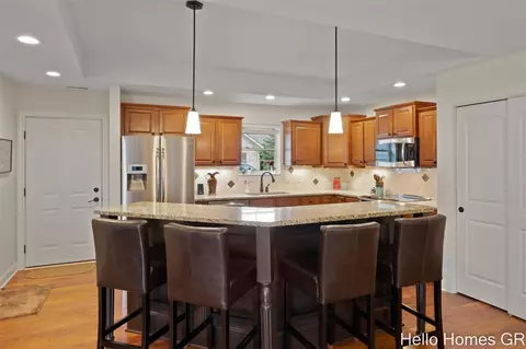 902 Bridge Walk Ct SE, Ada, MI 49301 photo 11
