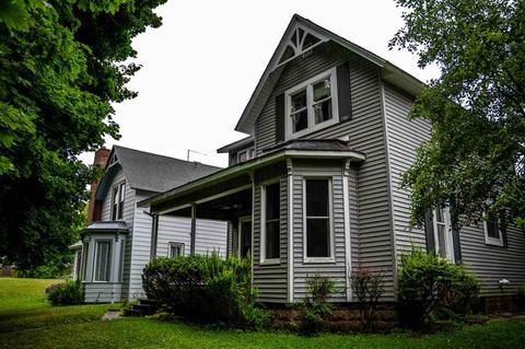 455 Second, Manistee, MI 49660 photo 2