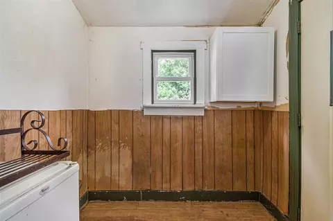 825 Wells, Jackson, MI 49202 photo 8