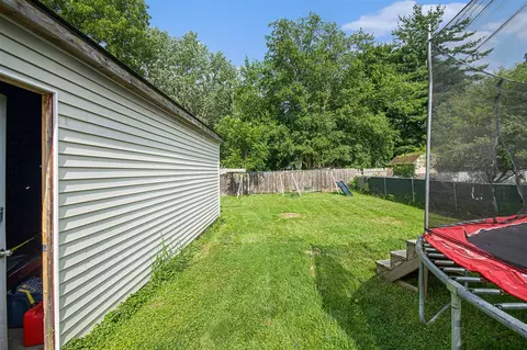 825 Wells, Jackson, MI 49202 photo 22
