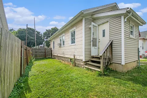 825 Wells, Jackson, MI 49202 photo 23