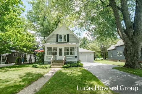 208 Colfax, Plainwell, MI 49080 photo 1