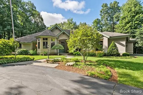 14210 Stacey, Greenville, MI 48838