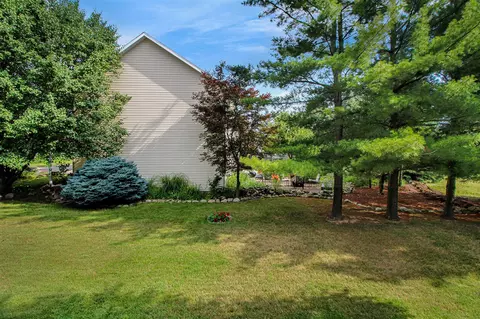 5305 Chantilly, Haslett, MI 48840 photo 7