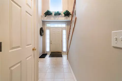 5305 Chantilly, Haslett, MI 48840 photo 9