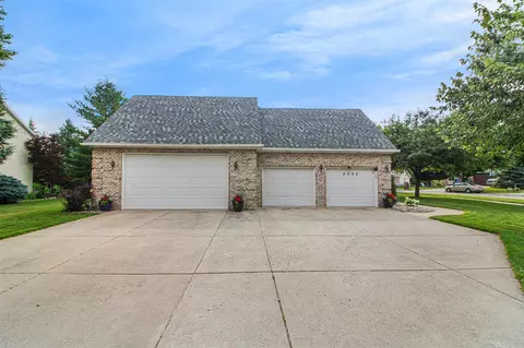 5305 Chantilly, Haslett, MI 48840 photo 4
