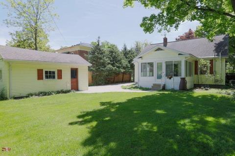 221 E Hl, Plainwell, MI 49080 photo 3