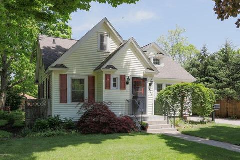 221 E Hl, Plainwell, MI 49080 photo 1
