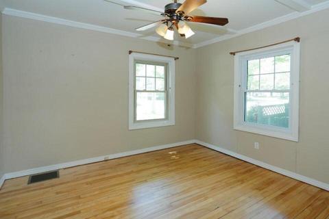 221 E Hl, Plainwell, MI 49080 photo 16