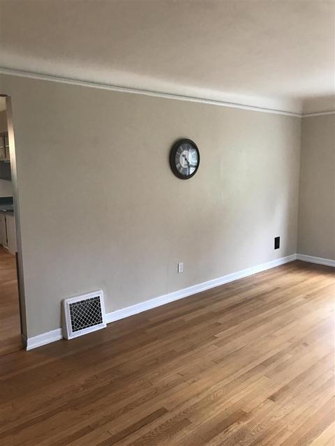 221 E Hl, Plainwell, MI 49080 photo 8