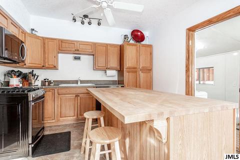 215 S Sutton Rd, Leoni, MI 49203 photo 7