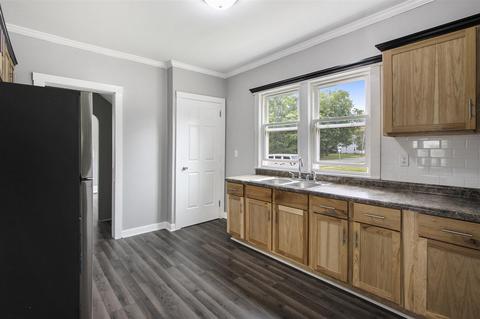 328 E Michigan, Three Rivers, MI 49093 photo 10