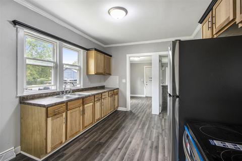328 E Michigan, Three Rivers, MI 49093 photo 11