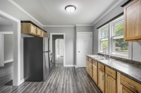 328 E Michigan, Three Rivers, MI 49093 photo 9