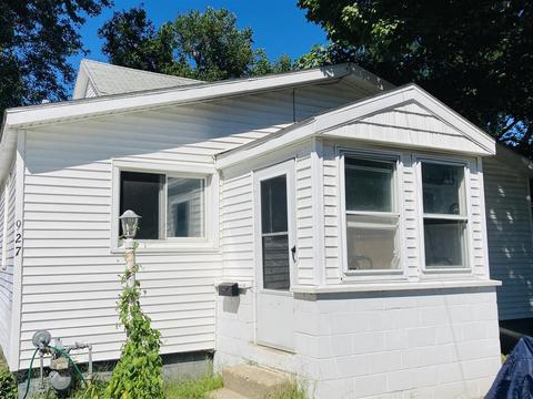 927 Maple, Niles, MI 49120 photo 2