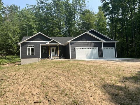 6430 W Jagger, Ludington, MI 49431