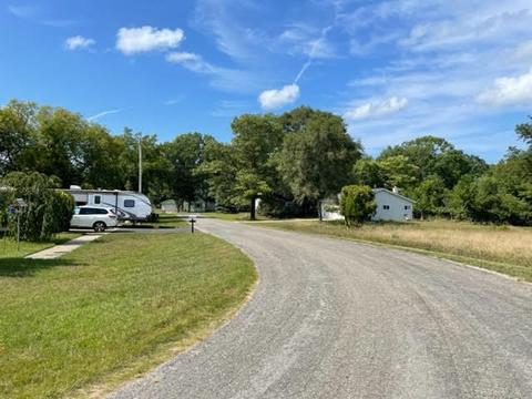 Willow, Manistee, MI 49660 photo 3