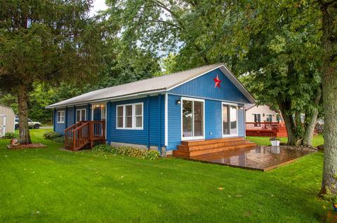 5847 S Croton Hardy, Newaygo, MI 49337 photo 1