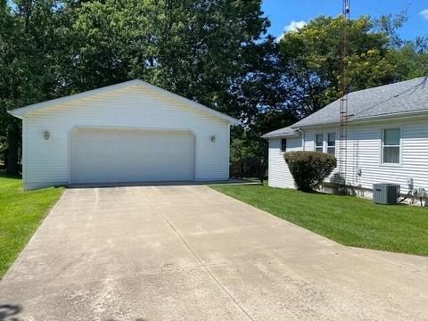 448 S Sutton, Jackson, MI 49203 photo 1