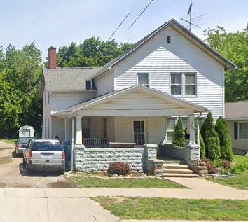 829 E Maumee St, Adrian, MI 49221 photo 1