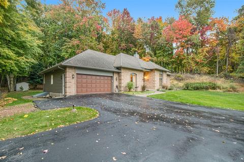 489 Lehigh, Ada, MI 49301 photo 2