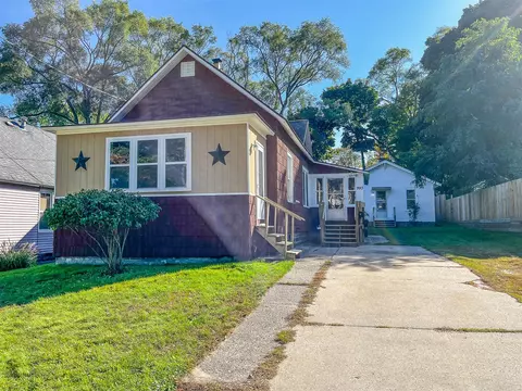 993 W Grand, Muskegon, MI 49441