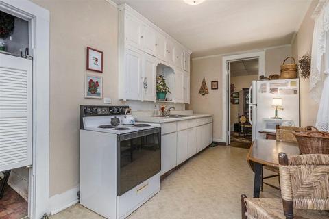 619 E Prospect St, Marshall, MI 49068 photo 8