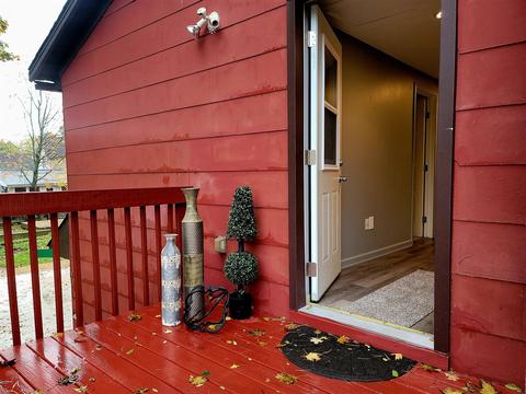 196 E Washington, Newaygo, MI 49337 photo 3
