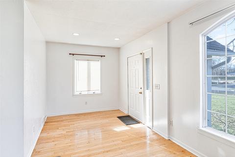 204 E Prospect, Jackson, MI 49203 photo 6