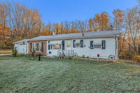 20705 Moorepark, Three Rivers, MI 49093 photo 2
