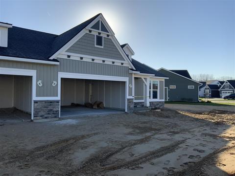 5508 Isle Riv, Belmont, MI 49306