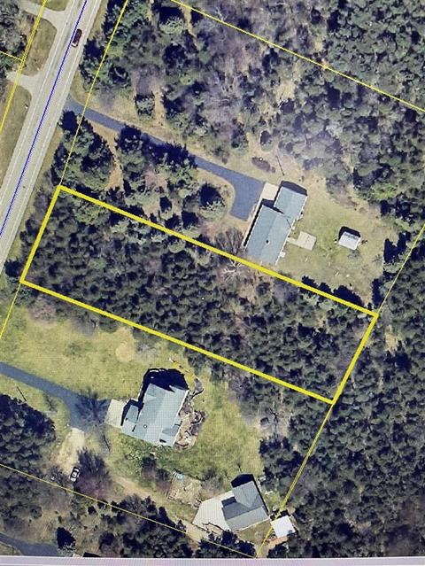 2615 Red Apple, Manistee, MI 49660