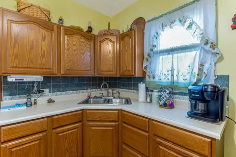 330 Exchange St, Marshall, MI 49068 photo 16