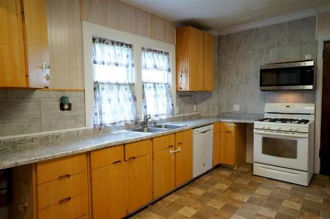 1202 Lansing Ave, Jackson, MI 49202 photo 7