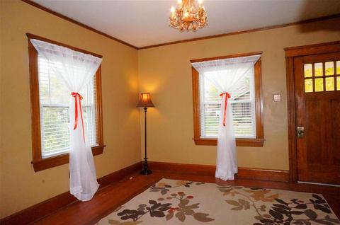 1106 Norfolk St, Jackson, MI 49202 photo 4