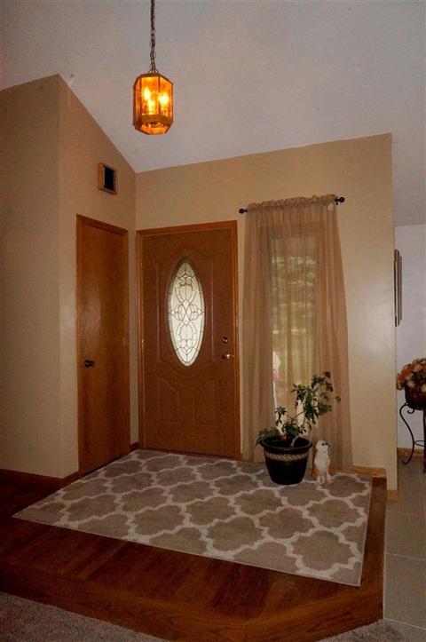 7400 Dalt, Jackson, MI 49201 photo 2