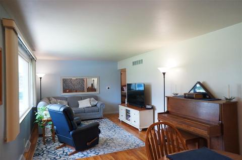 2310 Ridgeway Rd, Jackson, MI 49203 photo 2