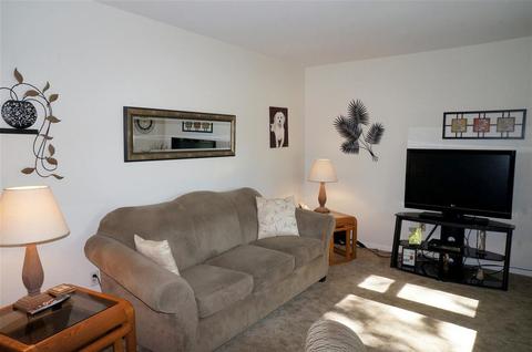 832 Ellery Ave, Jackson, MI 49202 photo 3