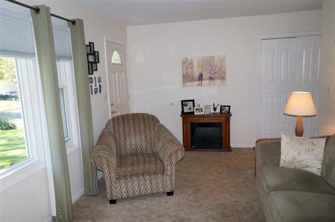 832 Ellery Ave, Jackson, MI 49202 photo 5
