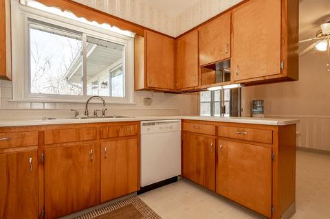 3040 Tulsa Dr, Jackson, MI 49203 photo 8